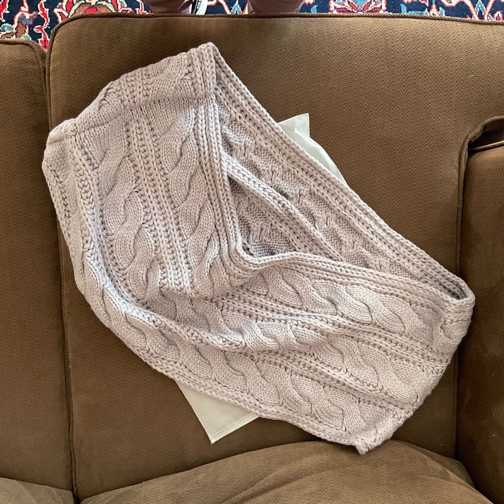 Wonderfully soft Infinity Scarf - Picture 5 of 8